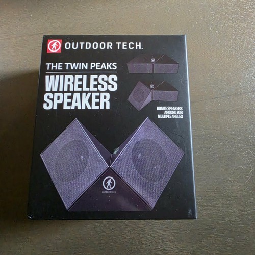 Outdoor tech twin - twin, peaks