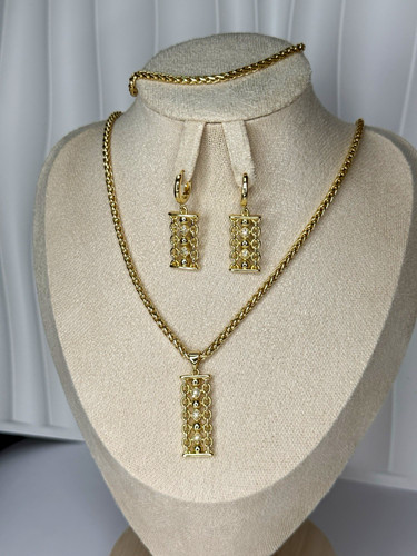 14kgold plated crystal - plated,