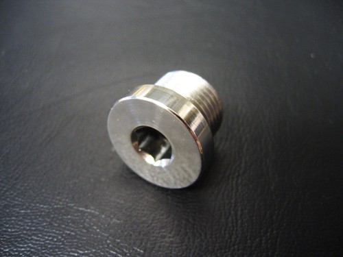 Stainless steel gearbox filler - steel,
