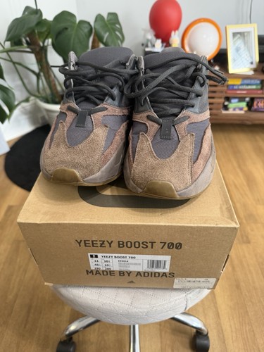 Yeezy boost 700 mauve low - yeezy,