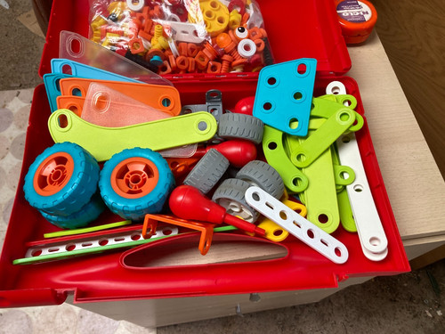 Meccano multi coloured set - meccano, in