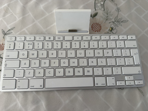 Apple ipad keyboard dock - apple,