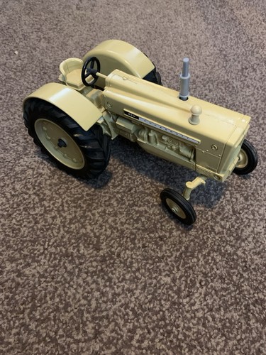 Ertl cockshutt 560 - ertl, 1:16