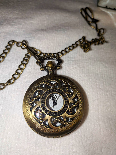 Bronze half hunter quartz - half,