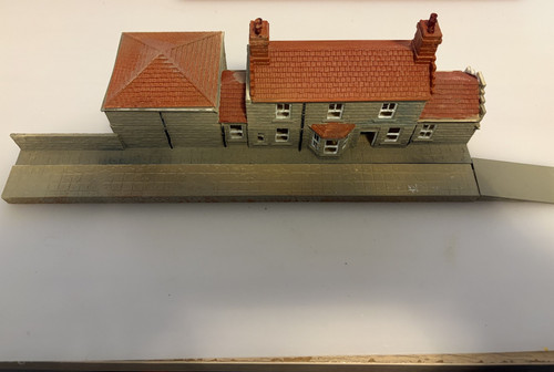 Train station gauge - train,