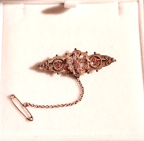 9ct gold victorian brooch - 9ct,