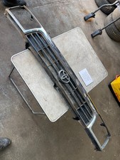 Toyota Hilux Surf Mk5 1992 2.4D - Front Upper Grille 53100-35210 53100-35220 #2