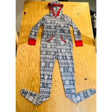 Amonida Gray White Snowflake