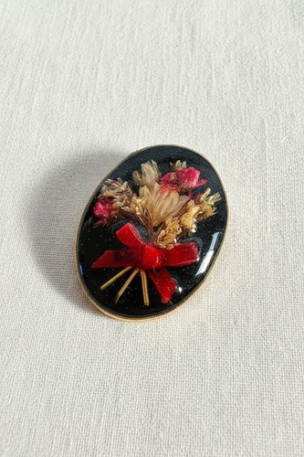 Vintage dried flower brooch - vintage,