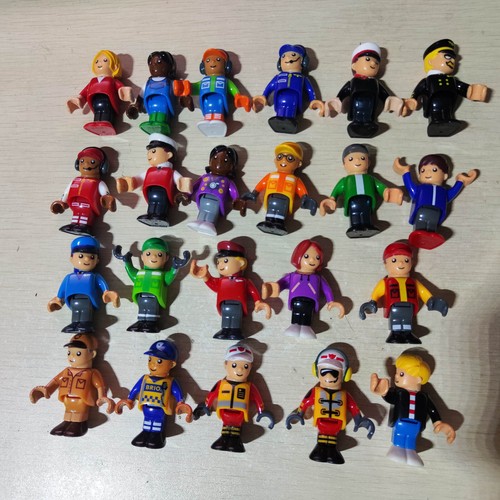 Lot 8pcs random brio people - lot,