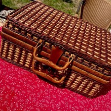 Vintage Wicker Picnic Basket Handmade, with Leather Straps - plates X6 included.