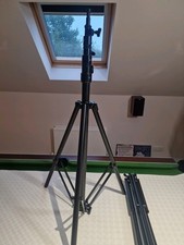Matthews Kit Stand - Medium