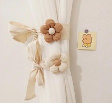 Pair of Daisy Curtain Tie