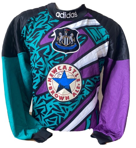 Signed newcastle united - united, retro