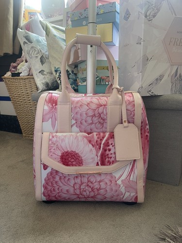Ted baker cabin - baker,