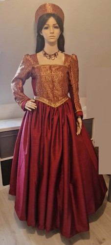 Wine gold tudor gown with - &,