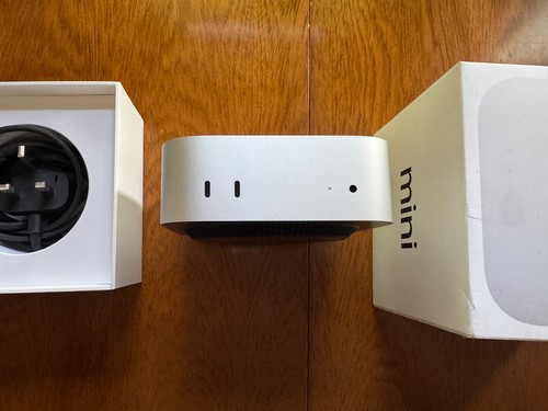 Apple mac mini desktop - mini, chip