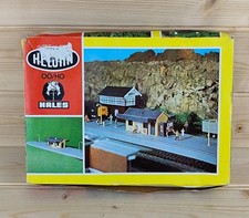 Heljan AH-4 Railway Station Platform & Building Kit 00/HO Scale (Un-Assembled)