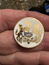 BELFAST COAT OF ARMS Enamel badge - MOTTO - Pro Tanto Quid Retribuamus (2)