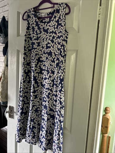 Blue wnd white floral - , dress
