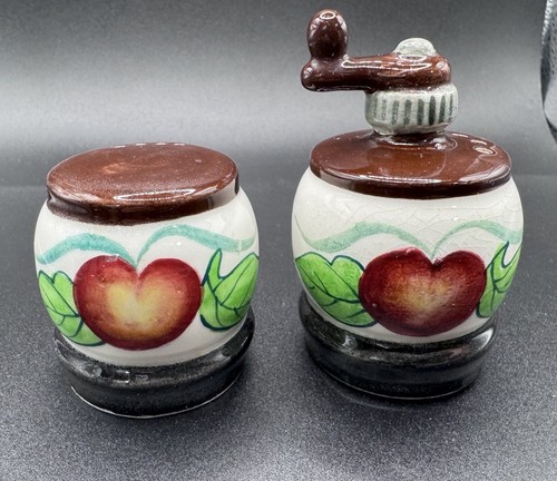 Vintage red apple grinder mcm - red,