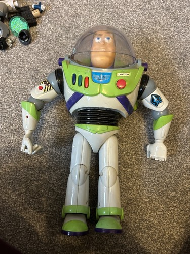 Buzz lightyear toy story - lightyear,