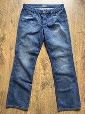 Levis Demi-Curve W33 L32