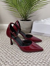 Beautiful Pointed Kitten Heels