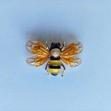Mid Size Honey Bee Brooch Coat