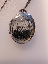 Vintage JAM photo locket