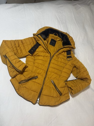 Zara women yellow puffer - women’s,