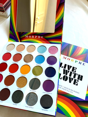 Morphe live with love - “live,