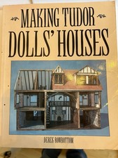 Making Tudor Dolls' Houses by