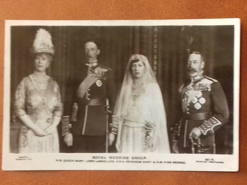Postcard royal wedding - -,