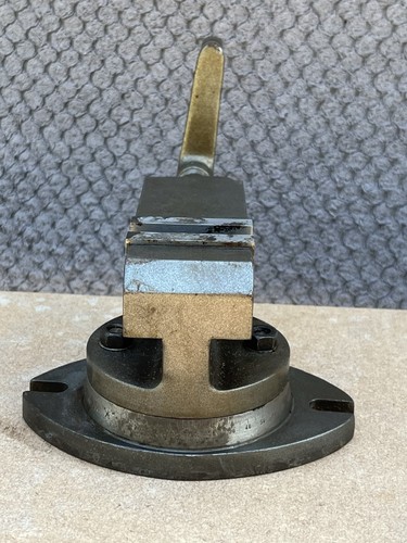 Used way milling - milling, vice