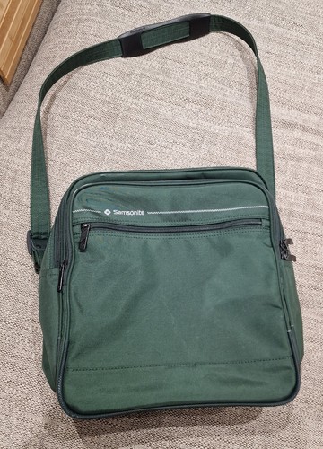 Samsonite green travel - bag, i