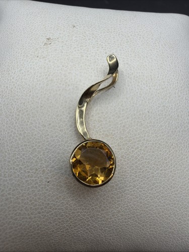 9ct citrine pendant - 9ct,
