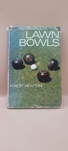 Fundamentals lawn bowls - lawn, by