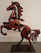 RED METAL HORSE REARING STALLION GARDEN ORNAMENT HOME DECOR STATUE SCULPTURE