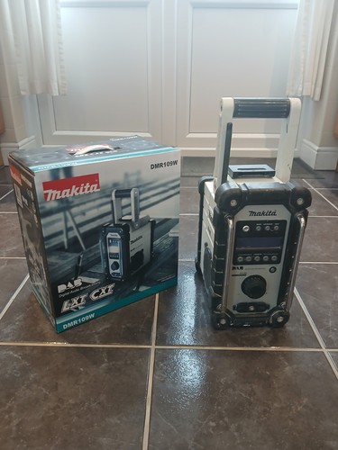 Makita dmr109w 18v job site - makita,