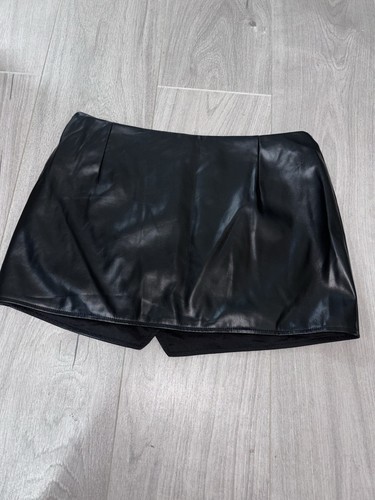 Prettylittlething black faux - prettylittlething,