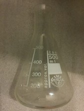 Pyrex Lab Glassware 500ml Flasks