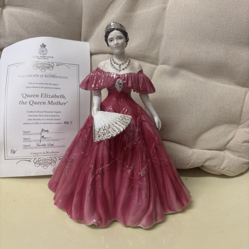 Royal worcester queen - royal, "queen
