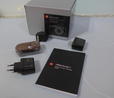 Leica D-Lux 7 (Black-Boxed) and leather case - Mint condition - Little Used
