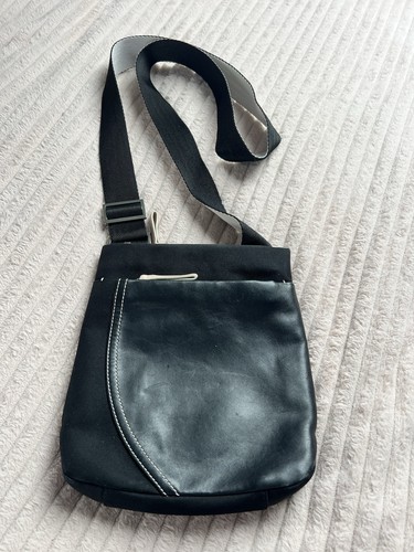 Radley black leather crossbody - radley,