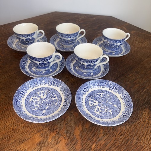Set tea cups - cups, saucers