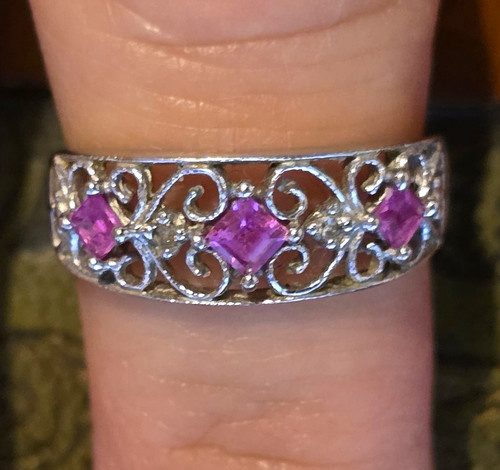 9ct white gold - white, hallmarked