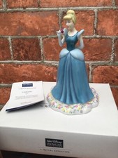 ROYAL DOULTON Disney Showcase Collection CINDERELLA - Boxed