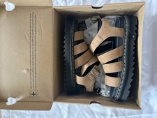 Dr Marten’s Blaire Sandals