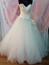 Wedding dress size 8 ivory